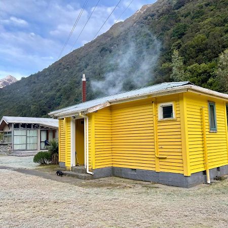 Basic, Super 'Cosy' Cabin In The Middle Of National Park And Mountains Apartamento Otira Exterior foto