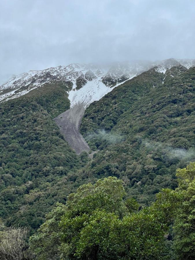 Basic, Super 'Cosy' Cabin In The Middle Of National Park And Mountains Apartamento Otira Exterior foto