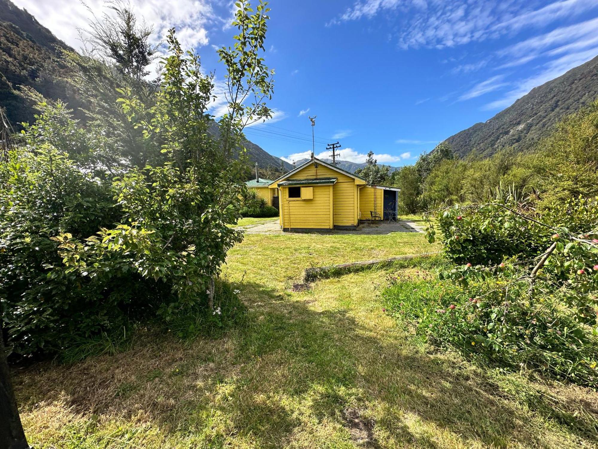 Basic, Super 'Cosy' Cabin In The Middle Of National Park And Mountains Apartamento Otira Exterior foto